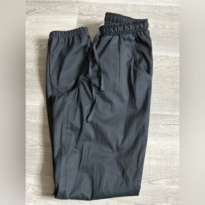 Size small grey butter-soft jogger style scrub pants